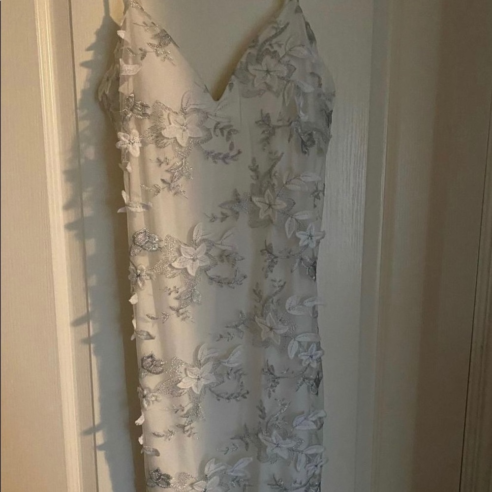 Beautiful dress in perfect condition